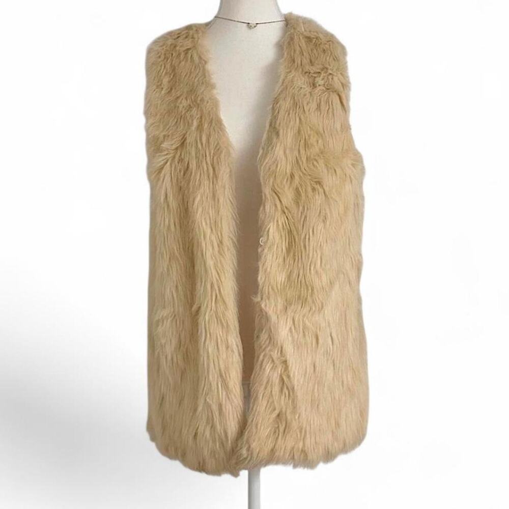 BB Dakota Cream  fur vest with silver chain detail size Medium